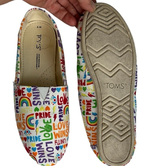 Toms Alpargata Unity Love Wins Pride Rainbow Canvas Shoes Womens SZ 7 Comfort - Picture 8 of 13